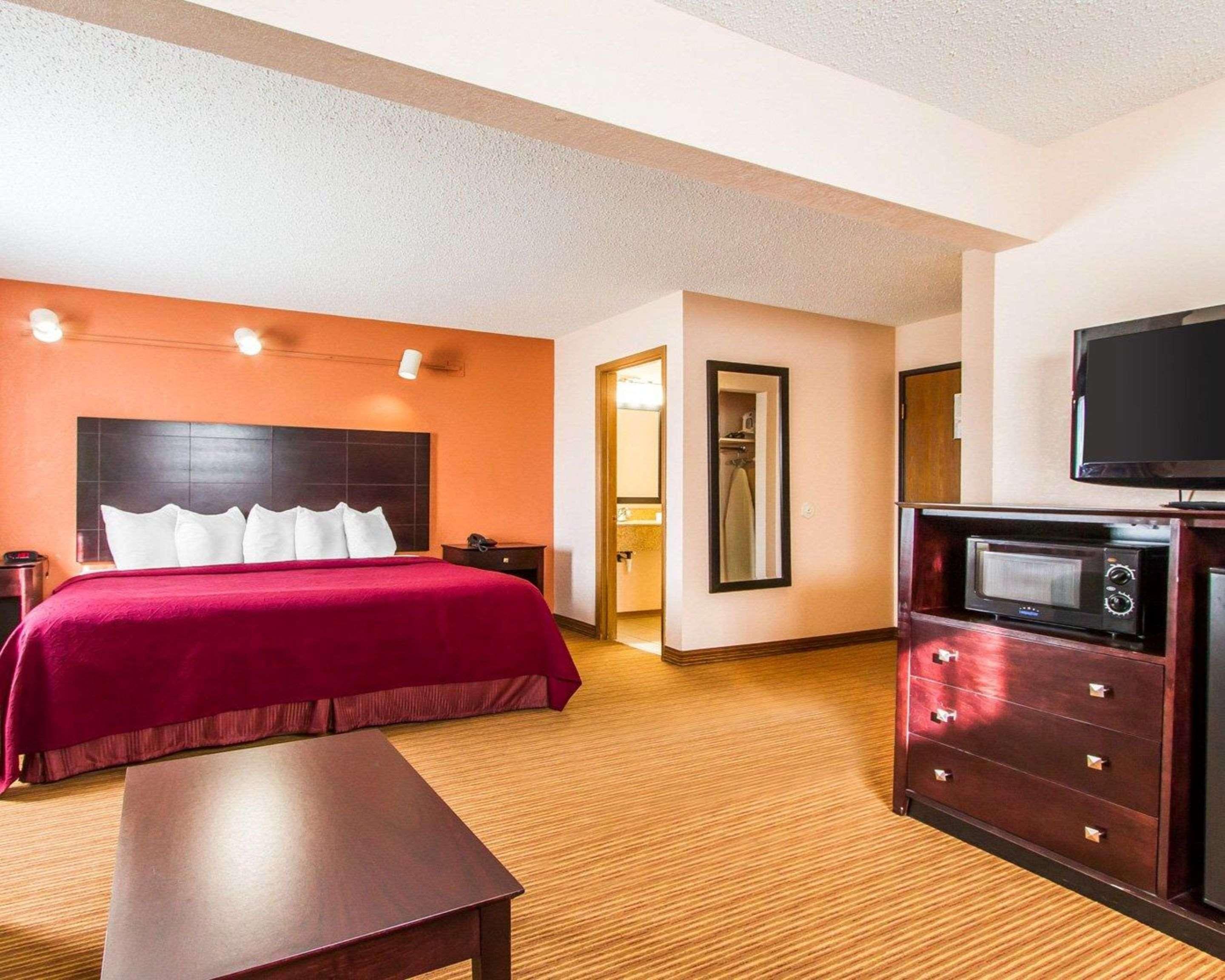 Quality Inn & Suites Ottumwa North מראה חיצוני תמונה