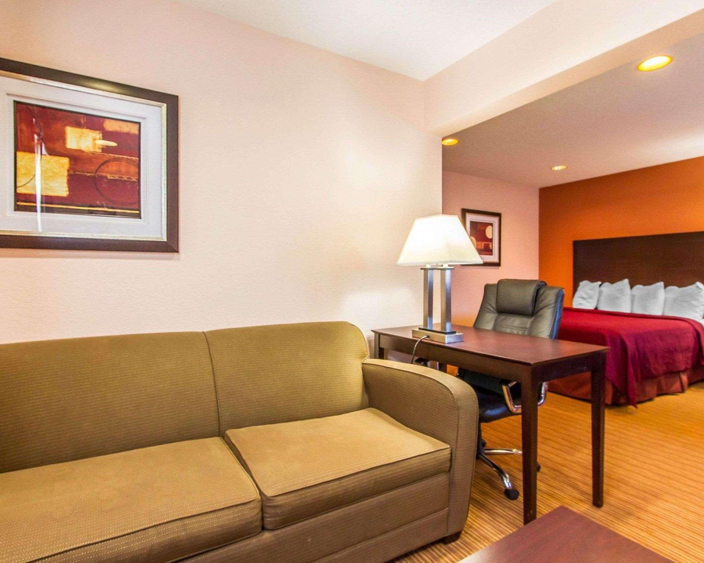 Quality Inn & Suites Ottumwa North מראה חיצוני תמונה