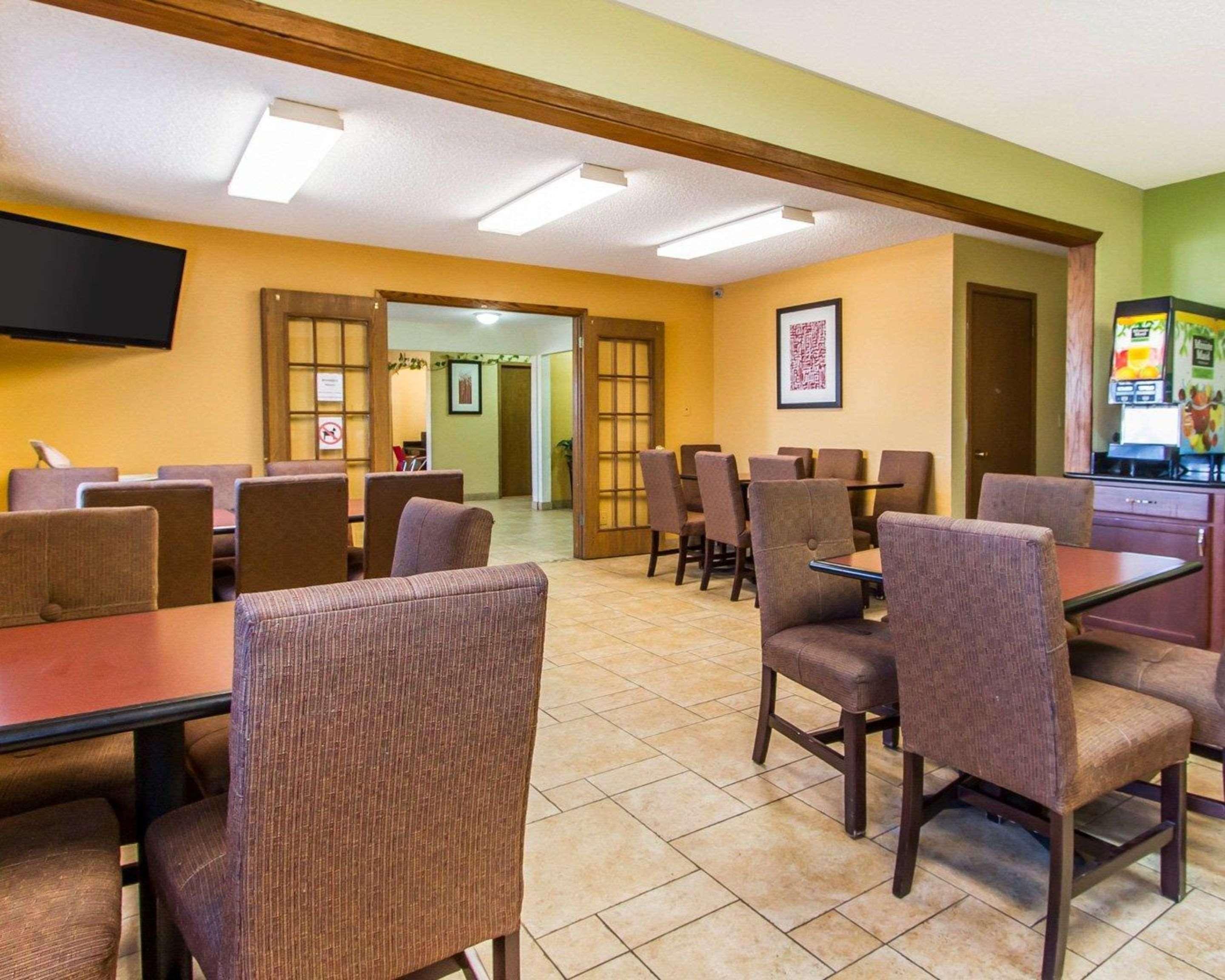 Quality Inn & Suites Ottumwa North מראה חיצוני תמונה