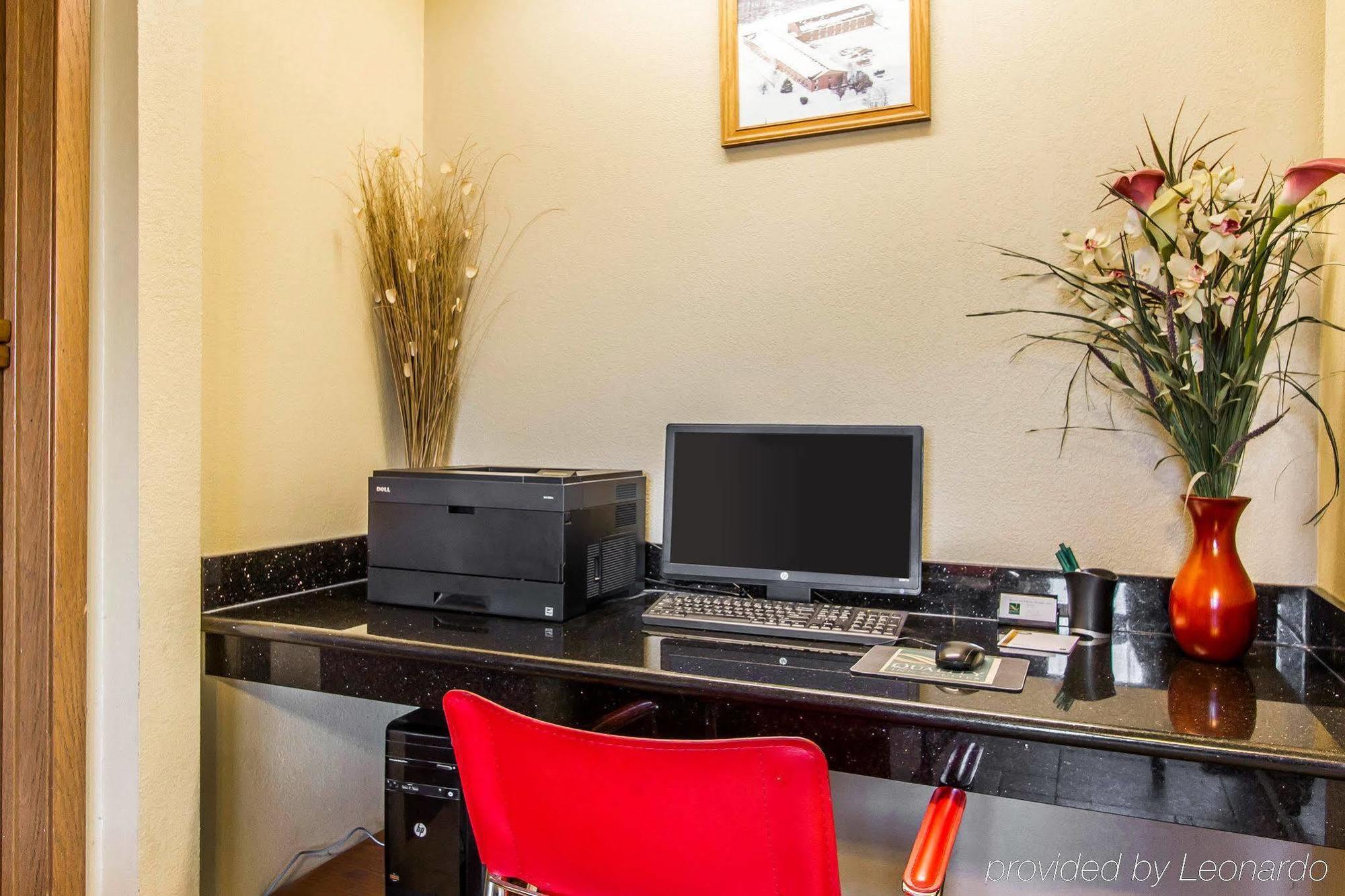 Quality Inn & Suites Ottumwa North מראה חיצוני תמונה